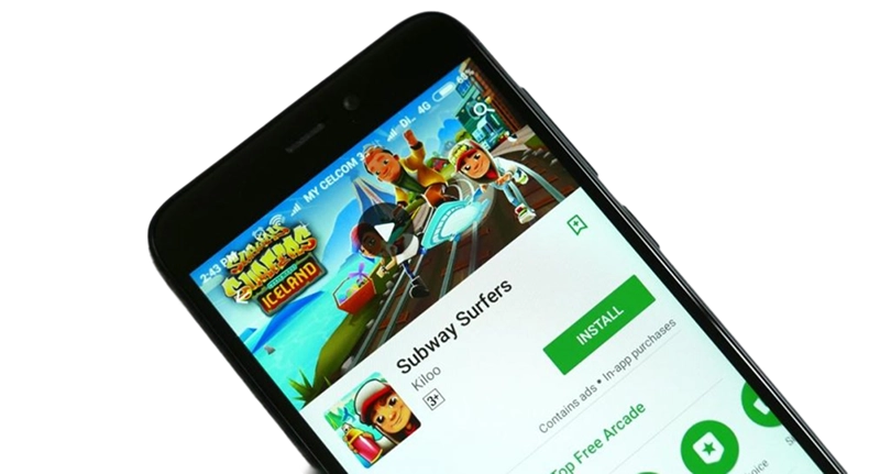 Ekran smartfona z stroną instalacyjną gry Subway Surfers w sklepie z aplikacjami.